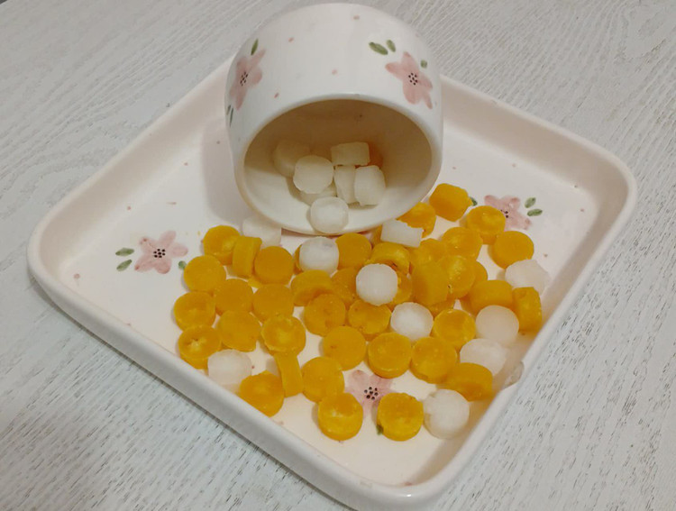 خواص زعفران تقویت میل جنسی، حفظ سلامت پوست، کاهش وزن، منبع بی نظیر آنتی اکسیدان